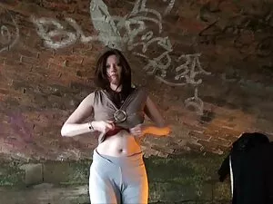 შეიცავს ანალური